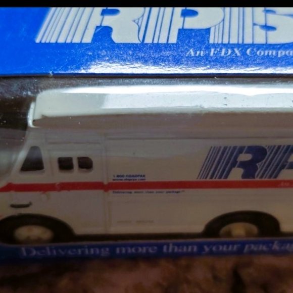 RPS Roadway Packaging System Diecast Step Van 1:64 Scale New in Box - Picture 5 of 6